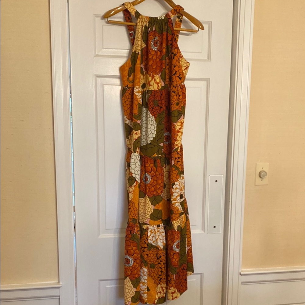 NWT Fore maxi dress with scoop back and ruffle bottom. Size M. Beautiful!